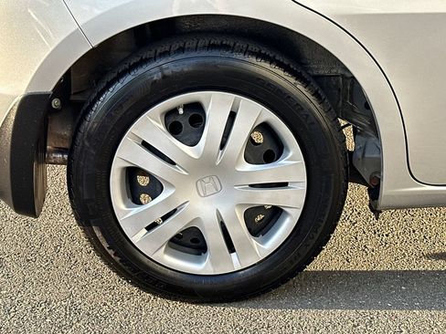 Used 2011 Honda Fit image 7