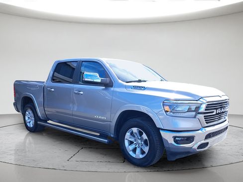Used 2021 RAM 1500 Laramie AWD/4WD image 7