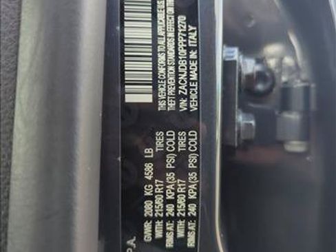 Used 2023 Jeep Renegade Latitude AWD/4WD image 27