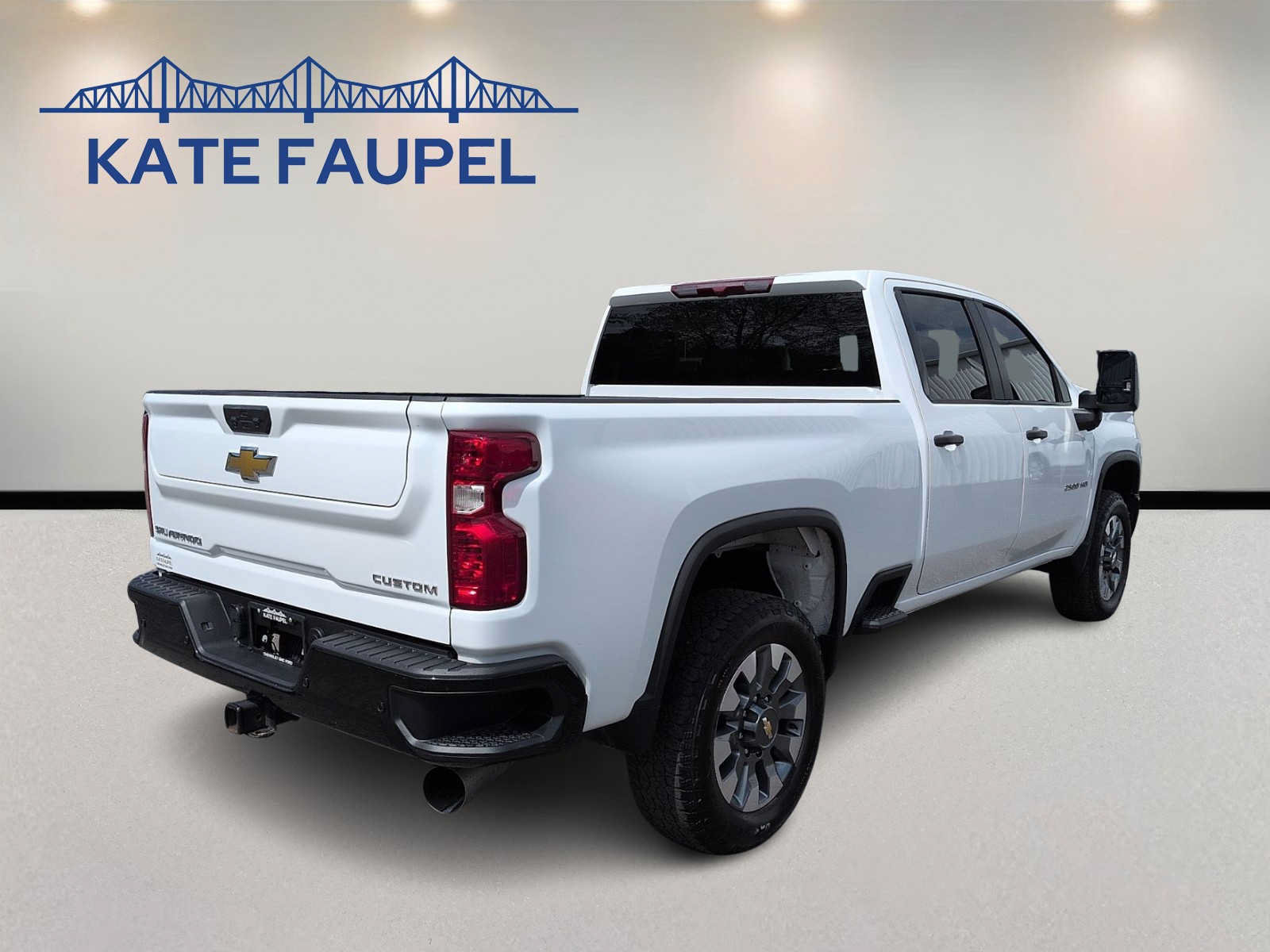 Used 2024 Chevrolet Silverado 2500 Custom w/ Custom Value Package AWD/4WD image 7