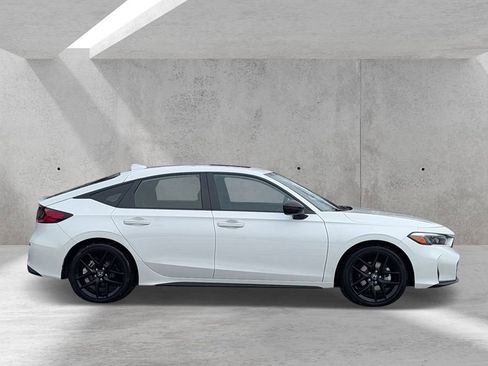 Used 2025 Honda Civic Sport image 2