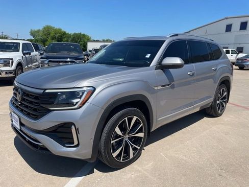 Used 2024 Volkswagen Atlas SEL Premium R-Line AWD/4WD image 1