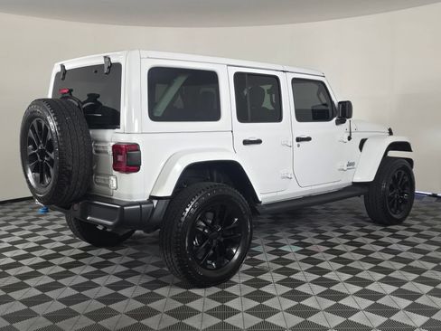 Used 2023 Jeep Wrangler Unlimited Sahara w/ Cold Weather Group AWD/4WD image 4