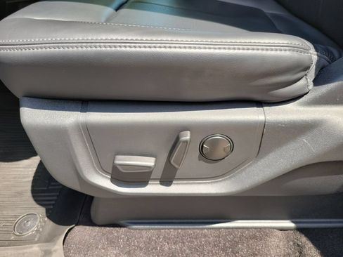 Used 2023 Ford Expedition Max XLT RWD image 12