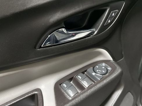 Used 2021 Chevrolet Equinox LT image 20