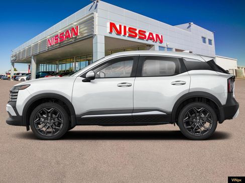 New 2025 Nissan Kicks SR image 3