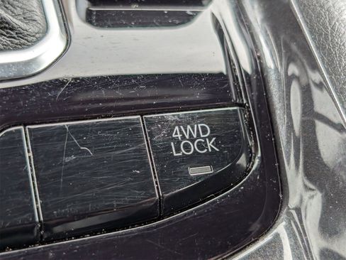 Used 2024 Jeep Compass Latitude image 25