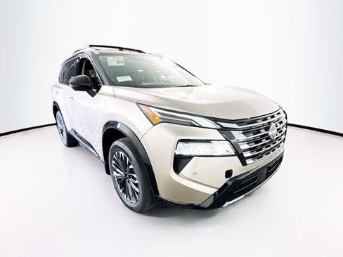 New 2026 Nissan Rogue Platinum w/ Platinum Premium Package image 3