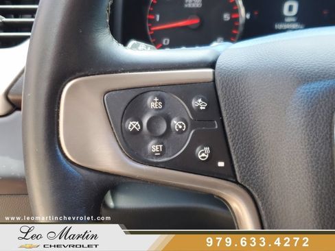 Used 2016 GMC Yukon Denali w/ Open Road Package RWD image 25