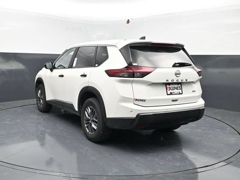 Used 2024 Nissan Rogue S AWD/4WD image 6