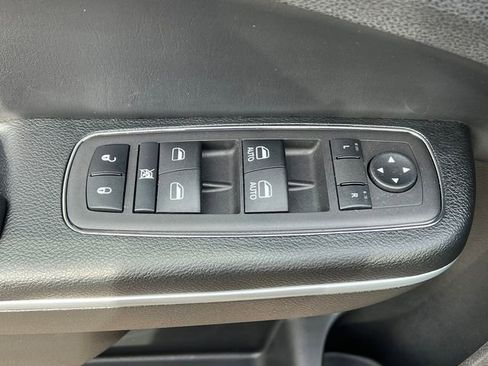 Used 2023 Chrysler 300 S w/ Comfort Group image 20