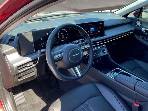New 2025 Hyundai Sonata Limited image 7