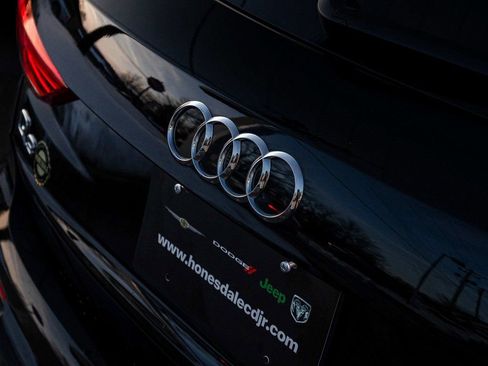 Used 2025 Audi Q3 2.0T Premium AWD/4WD image 41