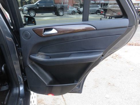 Used 2016 Mercedes-Benz GLE 350 4MATIC image 31