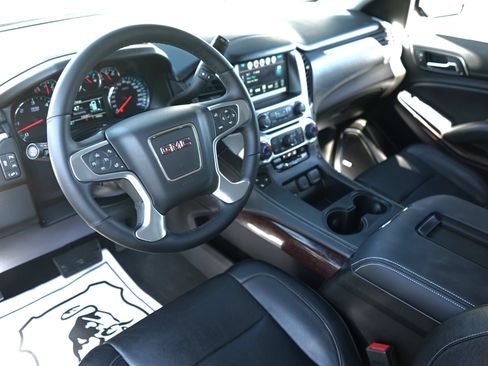 Used 2019 GMC Yukon SLT w/ Open Road Package AWD/4WD image 15