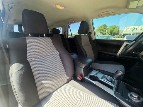 Used 2016 Toyota 4Runner SR5 AWD/4WD image 24