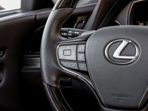 Used 2019 Lexus LS 500 w/ Interior Upgrade Package image 19