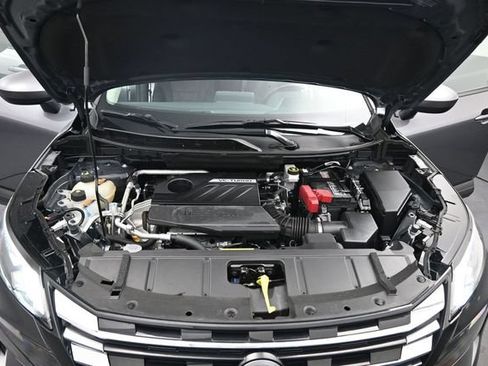 Used 2025 Nissan Rogue SV FWD image 21