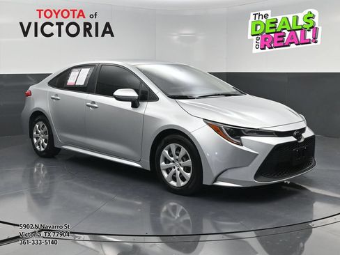 Used 2022 Toyota Corolla LE FWD image 1