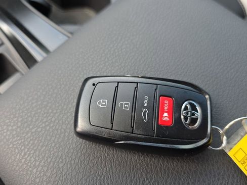 Used 2025 Toyota Camry SE image 24