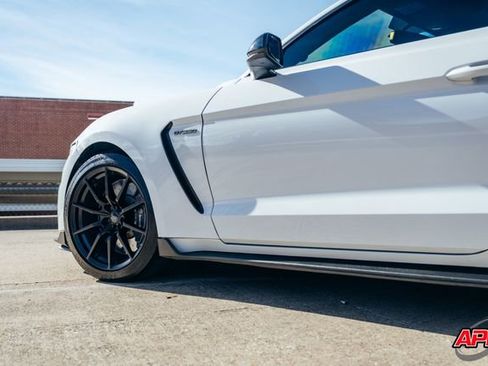 Used 2016 Ford Mustang Shelby GT350 w/ Track Package image 33