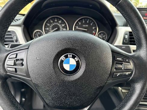 Used 2018 BMW 320i Sedan image 27