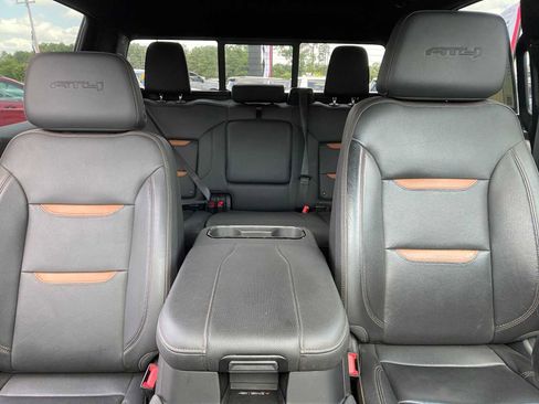 Used 2024 GMC Sierra 1500 AT4 w/ Technology Package AWD/4WD image 28