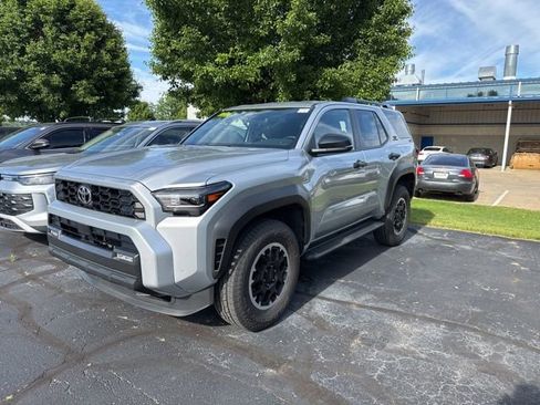 Used 2025 Toyota 4Runner TRD Off-Road AWD/4WD image 3