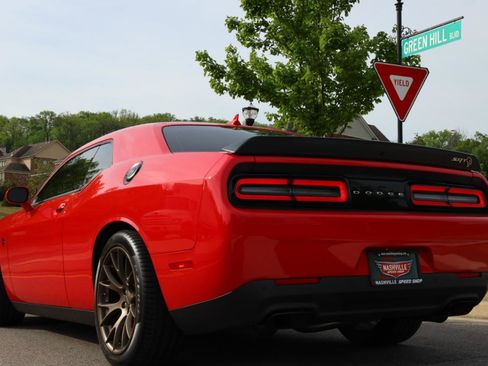 Used 2017 Dodge Challenger SRT Hellcat RWD image 16