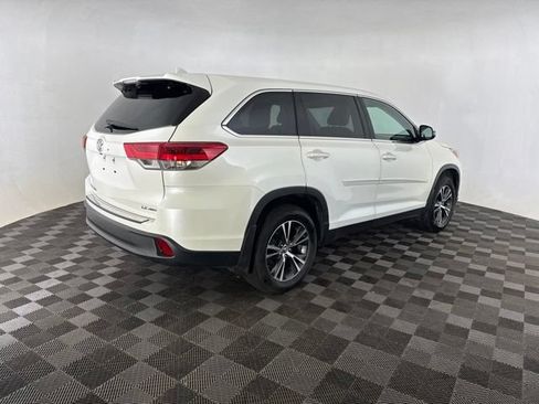 Used 2019 Toyota Highlander Plus w/ Protection Package #3 AWD/4WD image 5