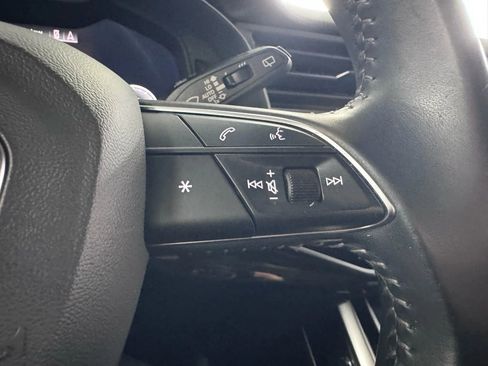 Used 2019 Audi Q8 Premium w/ Convenience Package image 25