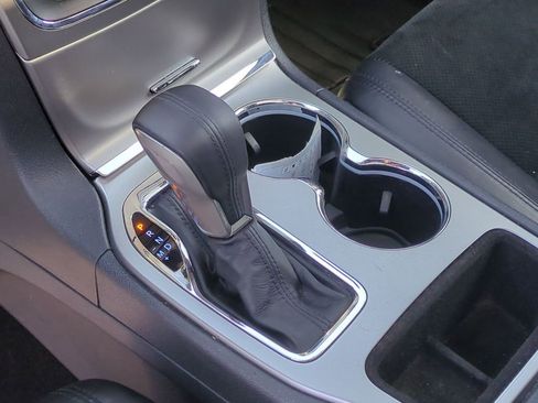 Used 2017 Jeep Grand Cherokee Altitude image 23