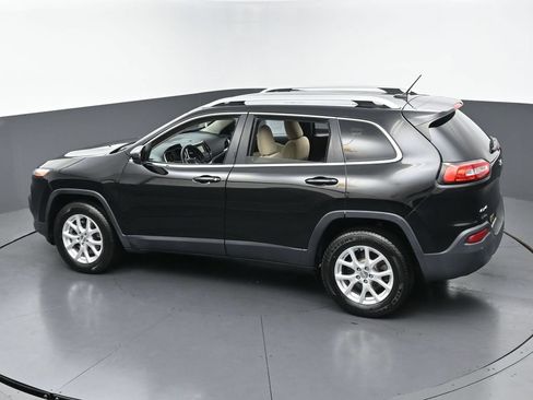 Used 2018 Jeep Cherokee Latitude w/ Safety Group AWD/4WD image 42