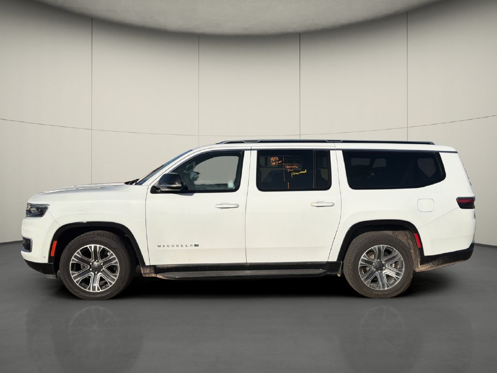 Used 2024 Jeep Wagoneer L Series II AWD/4WD image 4