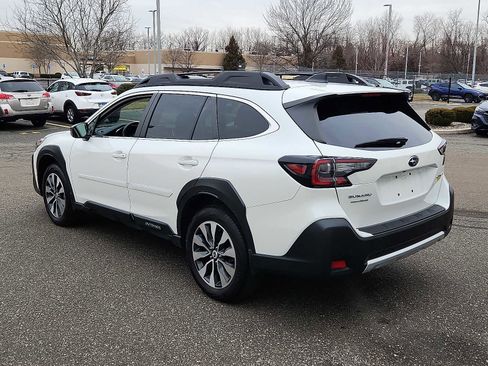 Used 2023 Subaru Outback Limited image 4