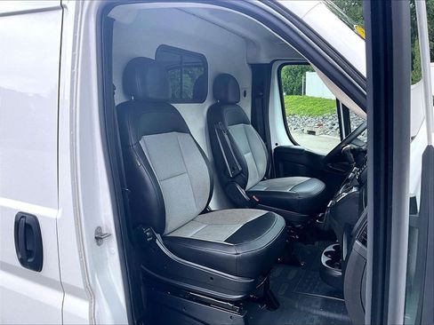 Used 2025 RAM ProMaster 2500 w/ Convenience Group FWD image 11