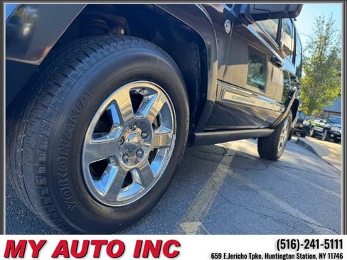 Used 2008 Jeep Commander Limited image 10