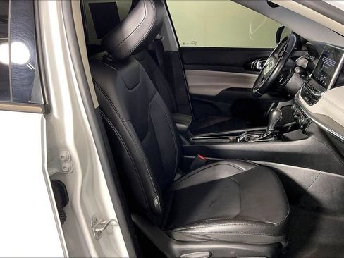 Used 2022 Jeep Compass Limited AWD/4WD image 10