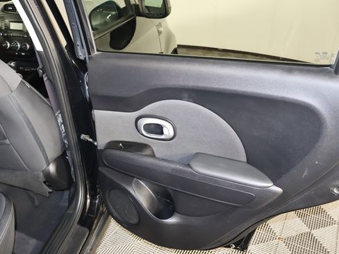 Used 2014 Kia Soul Base image 40