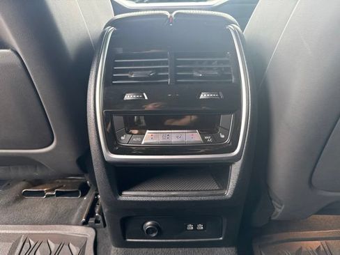 Used 2023 BMW XM AWD/4WD image 13