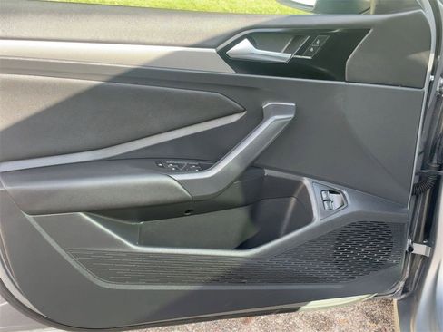 Used 2021 Volkswagen Jetta R-Line w/ R-Line Cold Weather Package image 15