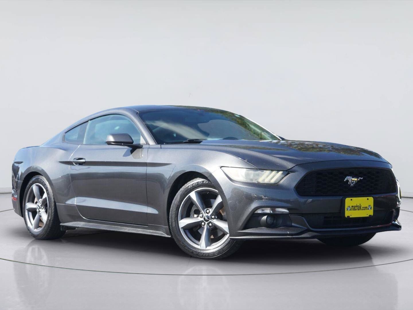 Used 2016 Ford Mustang Coupe w/ Equipment Group 051A RWD image 2