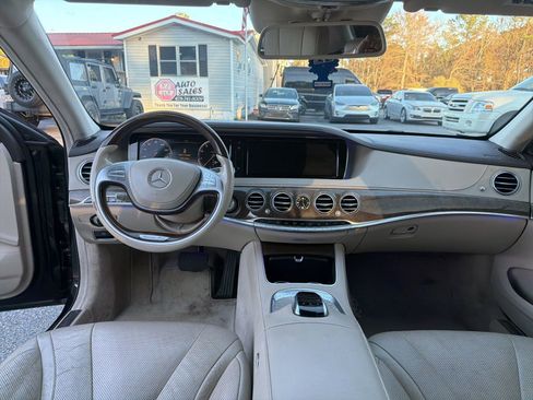 Used 2016 Mercedes-Benz S 550 4MATIC Sedan image 10