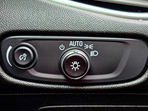 Certified 2025 Chevrolet Malibu LT image 30