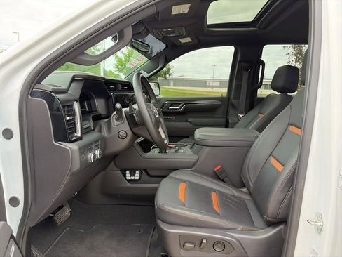 Used 2025 GMC Sierra 1500 AT4 w/ AT4 Premium Package AWD/4WD image 60
