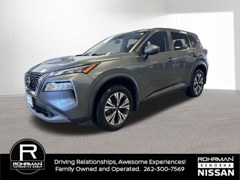 Certified 2022 Nissan Rogue SV image 2