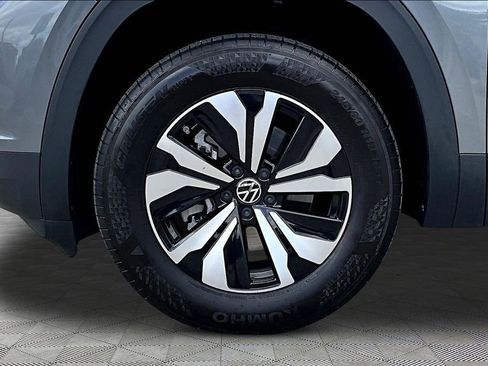 Used 2025 Volkswagen Atlas SE FWD image 33