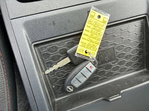 Used 2022 Nissan Frontier PRO-4X AWD/4WD image 12