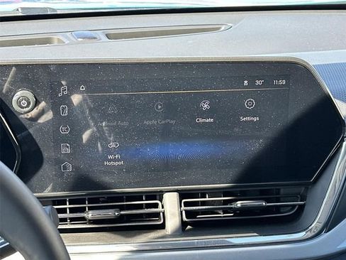 Used 2025 Chevrolet Trax LT w/ Driver Confidence Package image 13