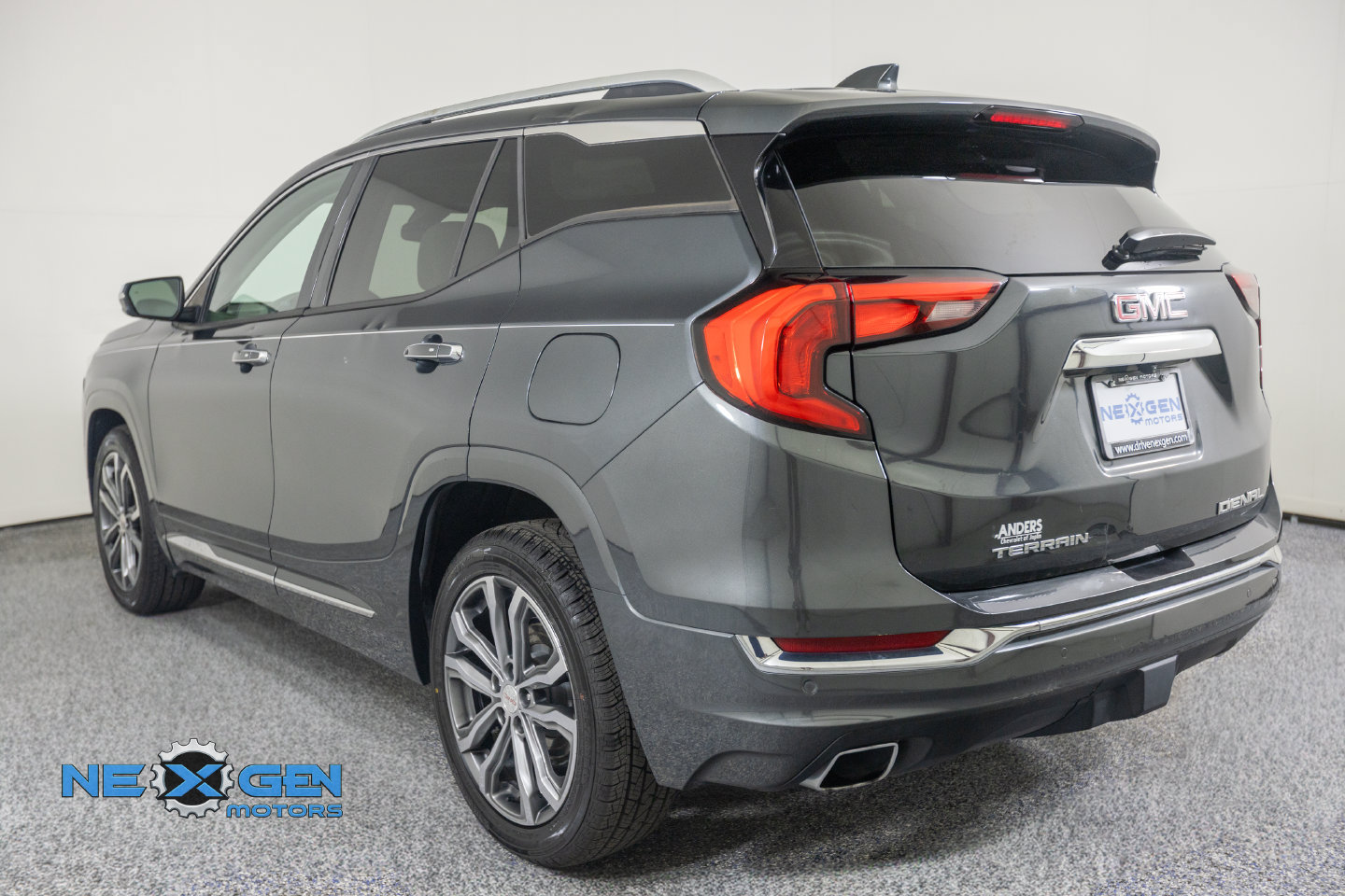 Used 2018 GMC Terrain Denali w/ Advanced Safety Package FWD image 28